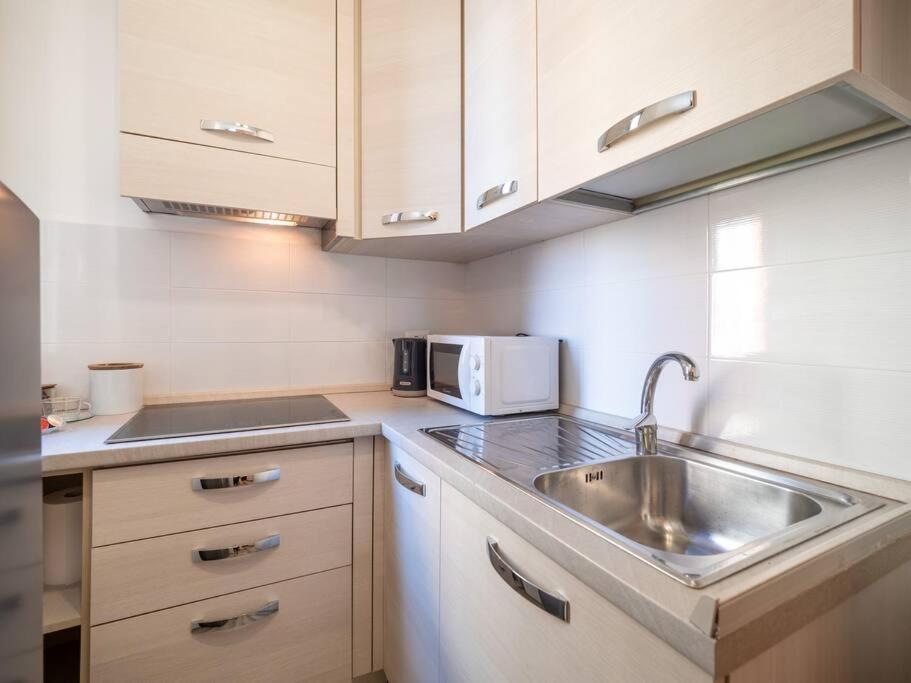 Comfort Business Suite, Wi-fi & 3 Stops From Duomo Apartamento