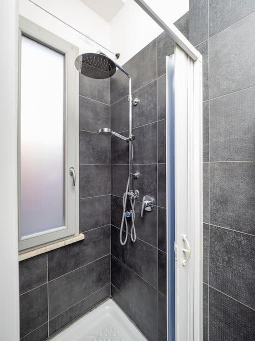 Apartment Comfort Business Suite, Wi-fi & 3 Stops From Duomo *