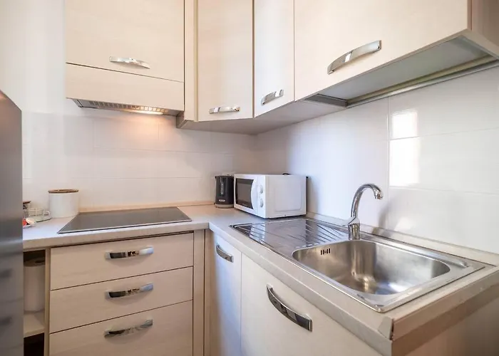 Comfort Business Suite, Wi-Fi & 3 Stops From Duomo