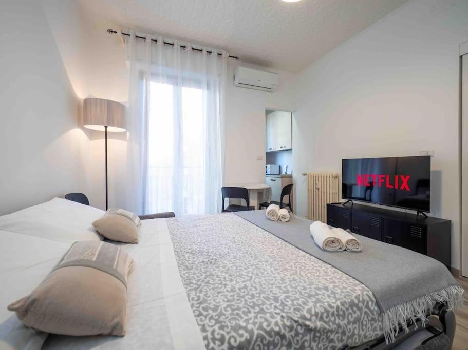 Comfort Business Suite, Wi-fi & 3 Stops From Duomo Apartment